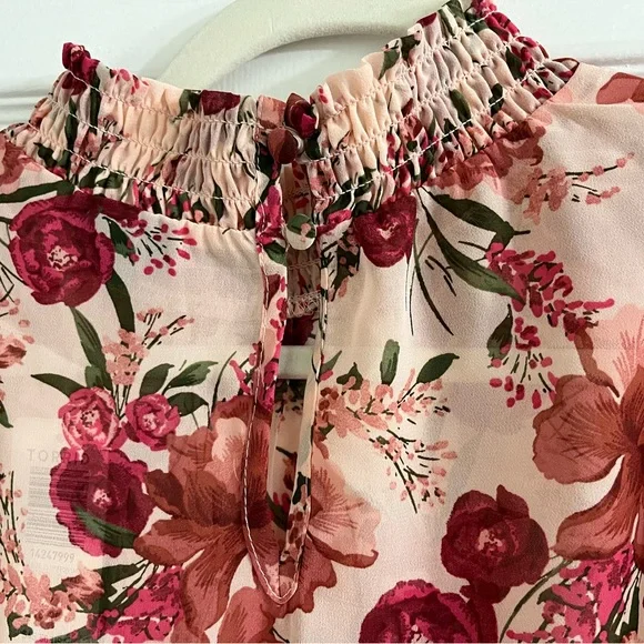 Torrid Size 2 Floral Blouse 🩷 NEW WITH TAGS - Picture 6 of 12